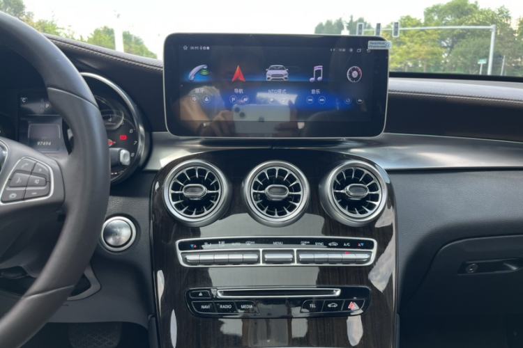 Used Mercedes-Benz GLC 2018 Facelifted GLC 260 4MATIC Dynamic Edition Exterior 14