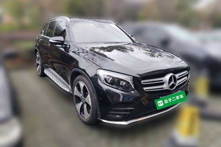 Used Mercedes-Benz GLC 2018 Refreshed GLC 300 4MATIC Dynamic Edition Exterior 2