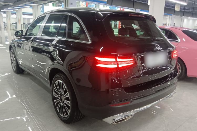 Used Mercedes-Benz GLC 2018 Facelift GLC 200 4MATIC Exterior 2