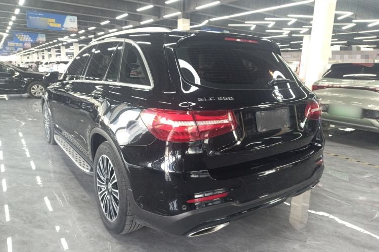 Used Mercedes-Benz GLC 2018 Facelifted GLC 260 4MATIC Dynamic Edition Exterior 2