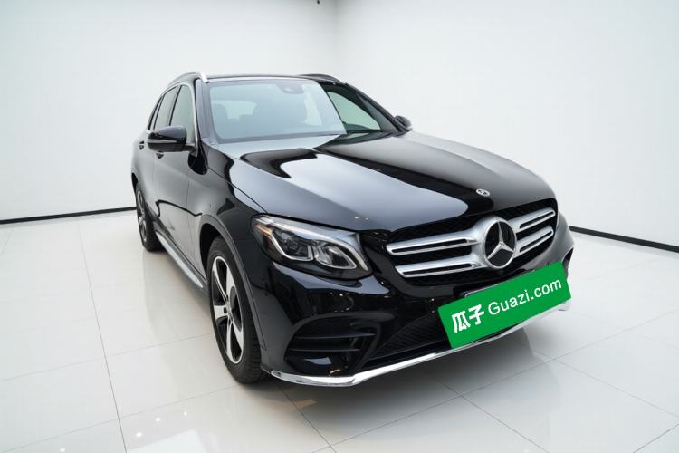 Used Mercedes-Benz GLC 2018 Facelift GLC 260 4MATIC Luxury Edition Exterior 2