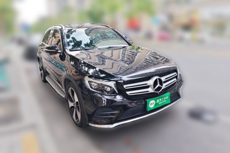 Used Mercedes-Benz GLC 2018 Refreshed GLC 300 4MATIC Dynamic Edition Exterior 2