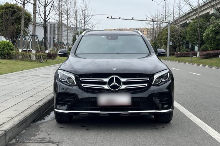Used Mercedes-Benz GLC 2018 Facelift GLC 260 4MATIC Luxury Edition Exterior 3