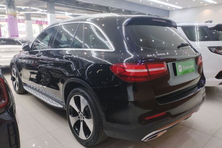 Used Mercedes-Benz GLC 2018 GLC 300 4MATIC Sport Edition Exterior 3