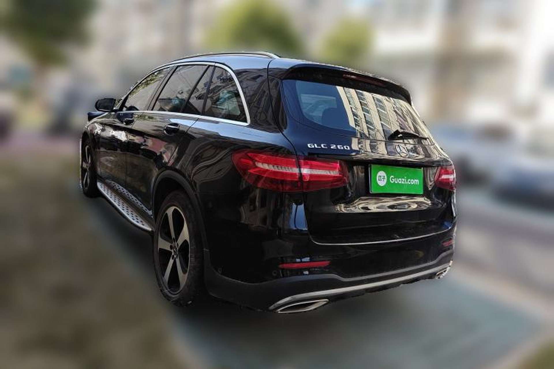 Used Mercedes-Benz GLC 2018 GLC 260 4MATIC Luxury Model Exterior 3