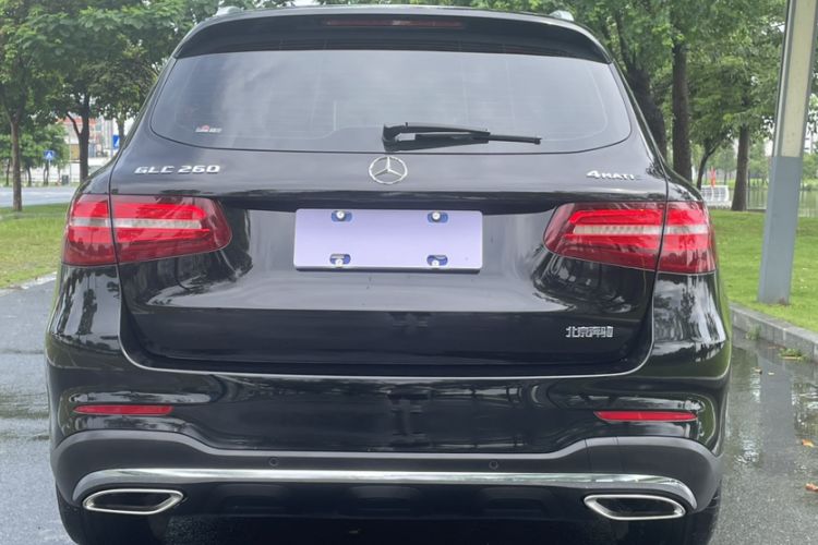 Used Mercedes-Benz GLC 2018 Facelift GLC 260 4MATIC Luxury Edition Exterior 3