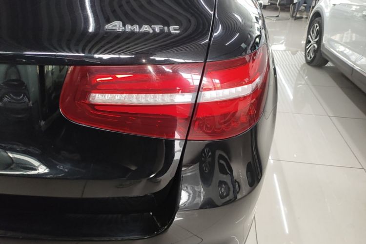 Used Mercedes-Benz GLC 2018 GLC 260 4MATIC Dynamic Edition Exterior 3