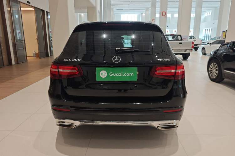 Used Mercedes-Benz GLC 2018 Facelift GLC 200 4MATIC Exterior 4
