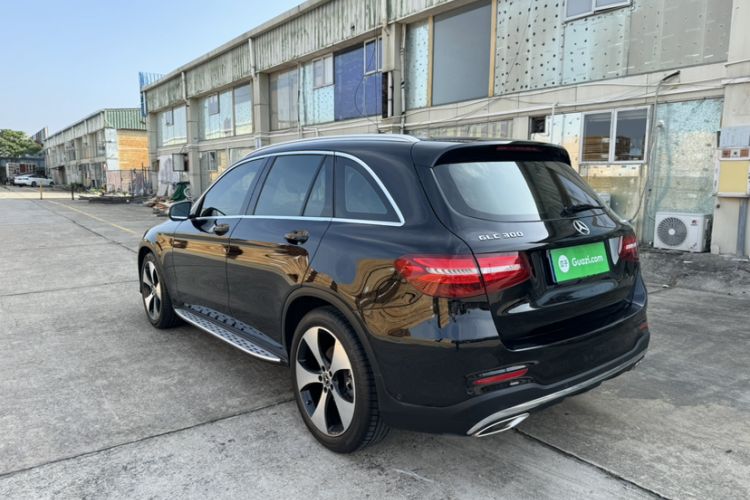 Used Mercedes-Benz GLC 2018 Refreshed GLC 300 4MATIC Dynamic Edition Exterior 4