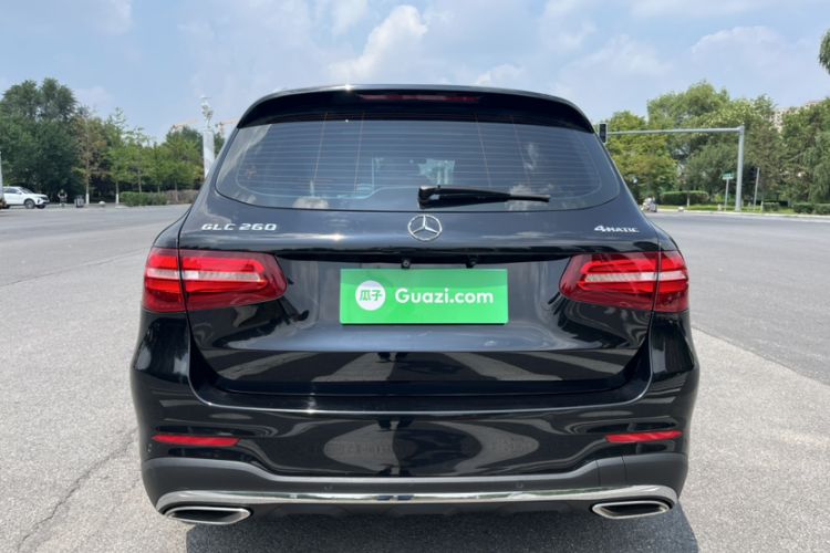 Used Mercedes-Benz GLC 2018 Facelifted GLC 260 4MATIC Dynamic Edition Exterior 4