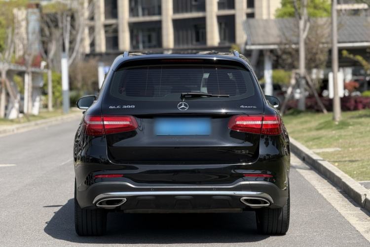 Used Mercedes-Benz GLC 2018 GLC 300 4MATIC Sport Edition Exterior 4