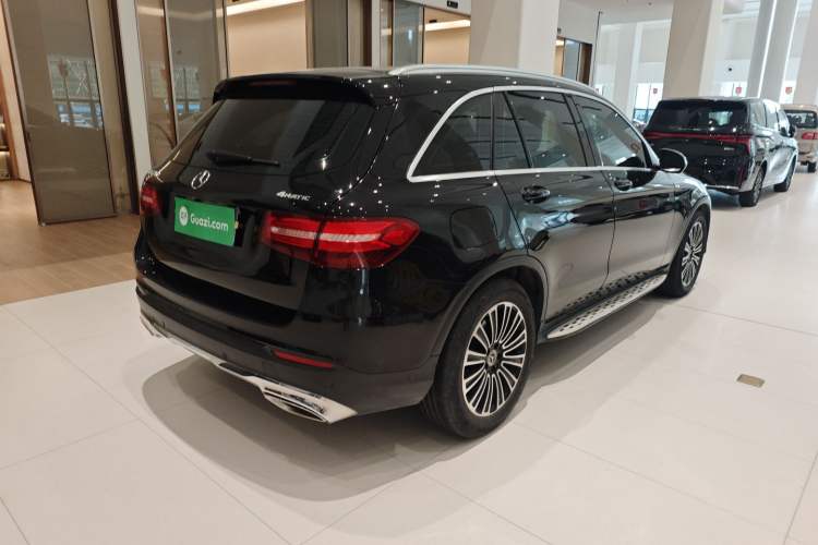 Used Mercedes-Benz GLC 2018 Facelift GLC 200 4MATIC Exterior 5