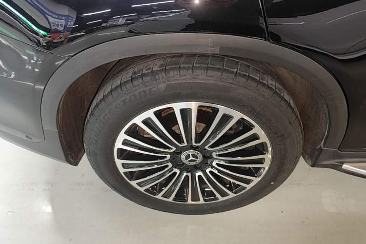 Used Mercedes-Benz GLC 2018 GLC 260 4MATIC Dynamic Edition Exterior 5
