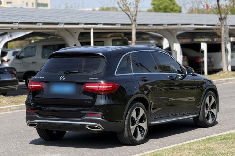Used Mercedes-Benz GLC 2018 GLC 300 4MATIC Sport Edition Exterior 5