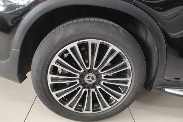 Used Mercedes-Benz GLC 2018 GLC 260 4MATIC Dynamic Edition Exterior 5