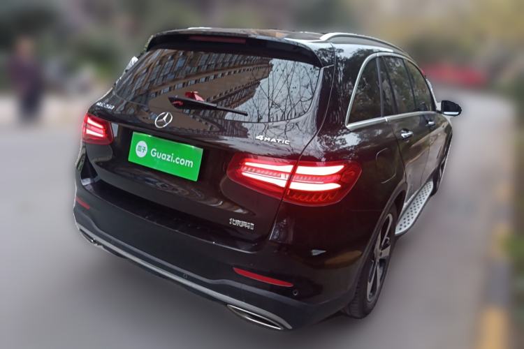Used Mercedes-Benz GLC 2018 GLC 260 4MATIC Luxury Model Exterior 5