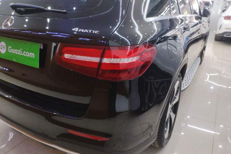 Used Mercedes-Benz GLC 2018 GLC 300 4MATIC Sport Edition Exterior 6