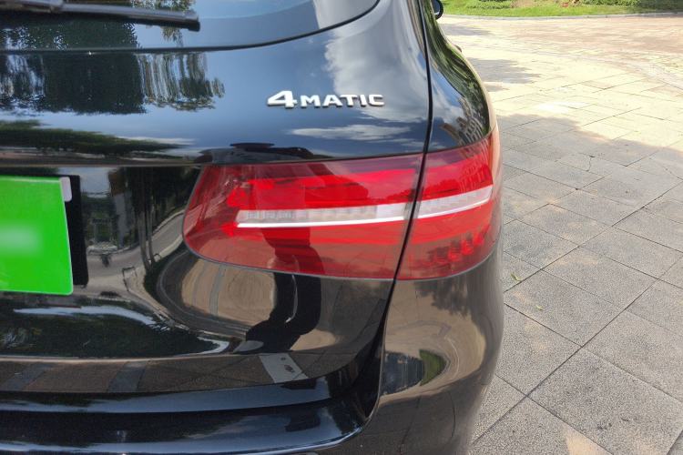Used Mercedes-Benz GLC 2018 Facelift GLC 260 4MATIC Luxury Edition Exterior 6