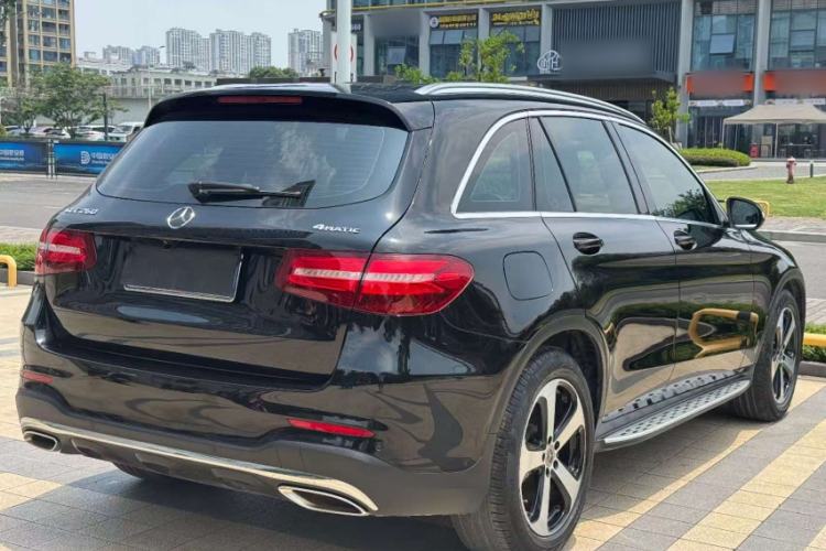 Used Mercedes-Benz GLC 2018 Facelift GLC 260 4MATIC Luxury Edition Exterior 6