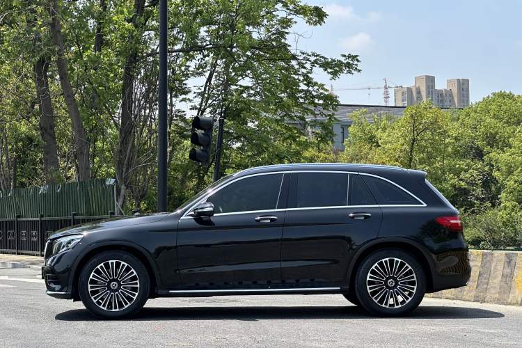 Used Mercedes-Benz GLC 2018 GLC 260 4MATIC Dynamic Edition Exterior 7