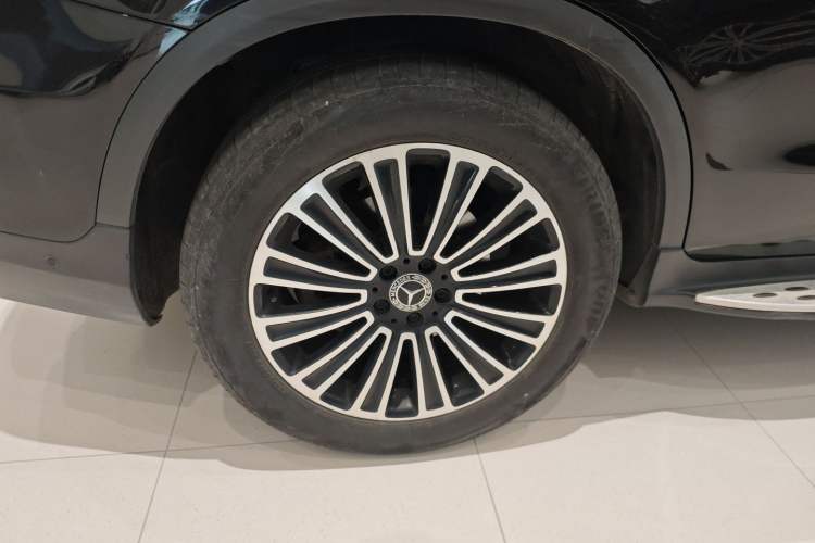 Used Mercedes-Benz GLC 2018 Facelift GLC 200 4MATIC Exterior 8