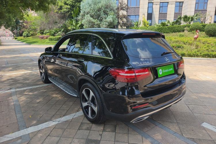 Used Mercedes-Benz GLC 2018 Facelift GLC 260 4MATIC Luxury Edition Exterior 8