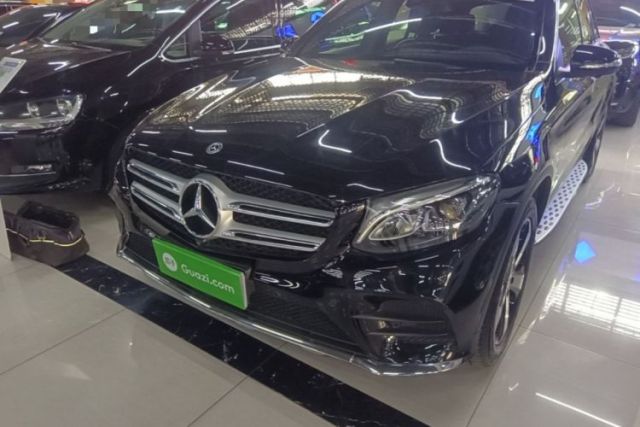 Mercedes-Benz GLC 2018 Facelift GLC 260 4MATIC Luxury Edition usado