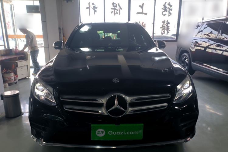 Used Mercedes-Benz GLC 2018 GLC 260 4MATIC Luxury Model Front