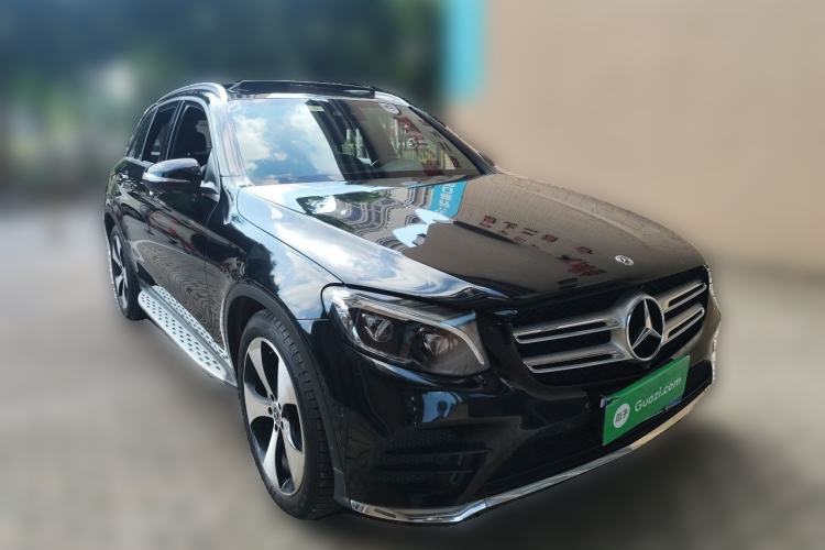 Used Mercedes-Benz GLC 2018 GLC 300 4MATIC Sport Edition Front Right 45 Deg
