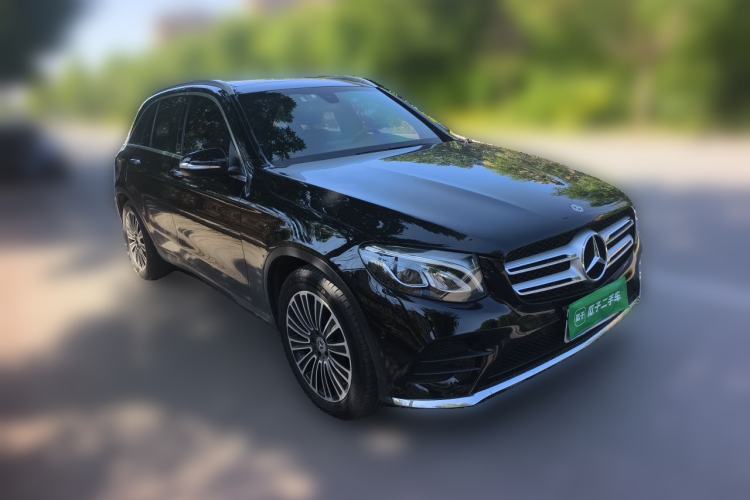 Used Mercedes-Benz GLC 2018 Facelifted GLC 260 4MATIC Dynamic Edition Front Right 45 Deg