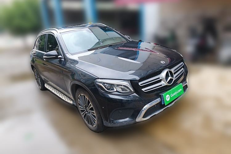 Used Mercedes-Benz GLC 2018 Facelift GLC 200 4MATIC Front Right 45 Deg