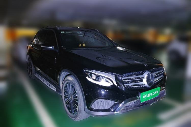 Used Mercedes-Benz GLC 2018 Facelift GLC 200 4MATIC Front Right 45 Deg