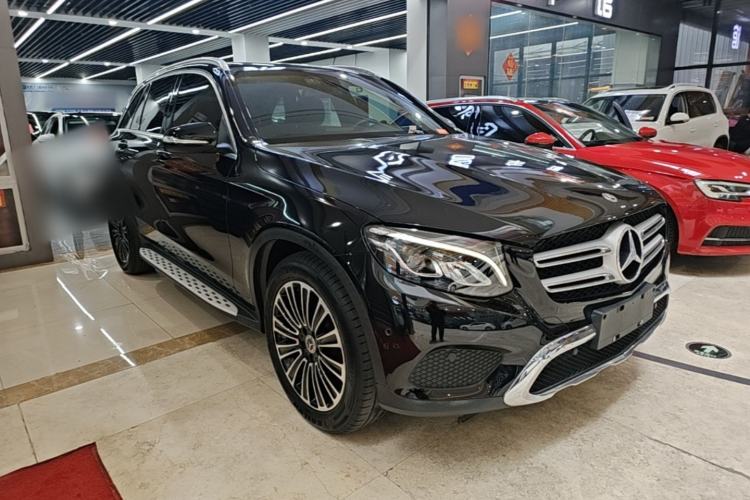 Used Mercedes-Benz GLC 2018 Facelift GLC 200 4MATIC Front Right 45 Deg