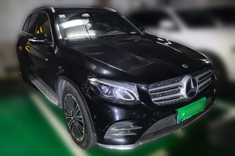 Used Mercedes-Benz GLC 2018 Facelifted GLC 260 4MATIC Dynamic Edition Front Right 45 Deg
