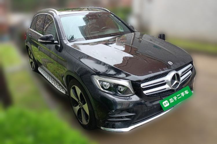 Used Mercedes-Benz GLC 2018 Refreshed GLC 300 4MATIC Dynamic Edition Front Right 45 Deg