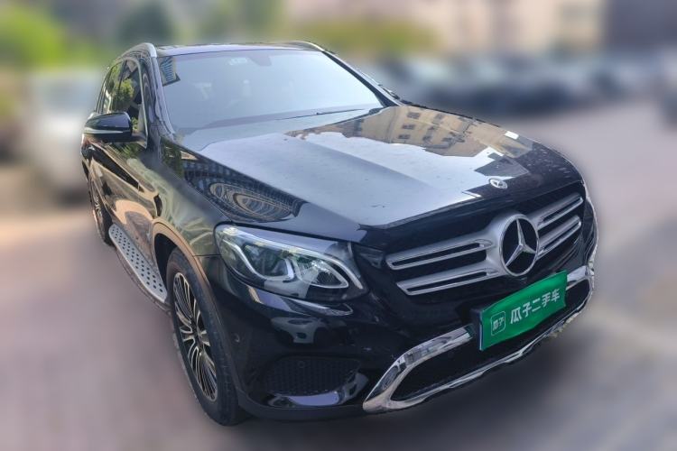 Used Mercedes-Benz GLC 2018 Facelift GLC 200 4MATIC Front Right 45 Deg