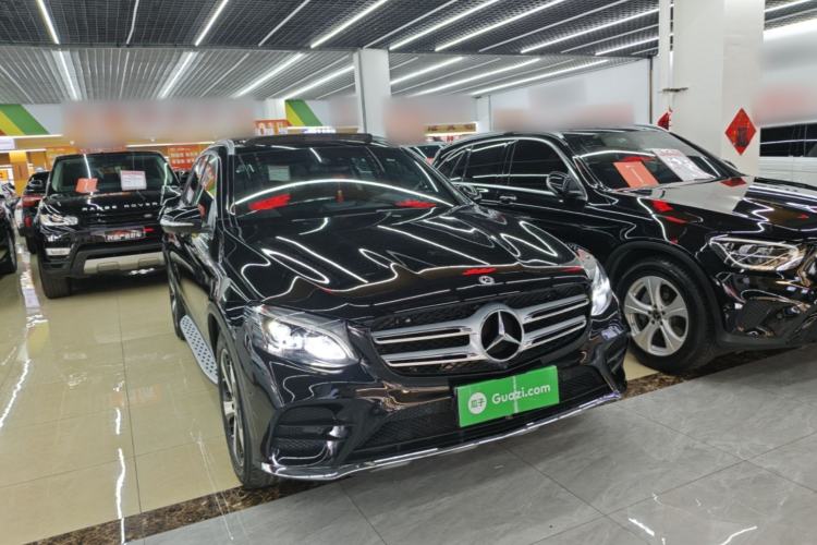 Used Mercedes-Benz GLC 2018 Facelift GLC 260 4MATIC Luxury Edition Front Right 45 Deg