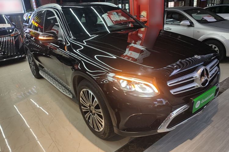 Used Mercedes-Benz GLC 2018 Facelift GLC 200 4MATIC Front Right 45 Deg