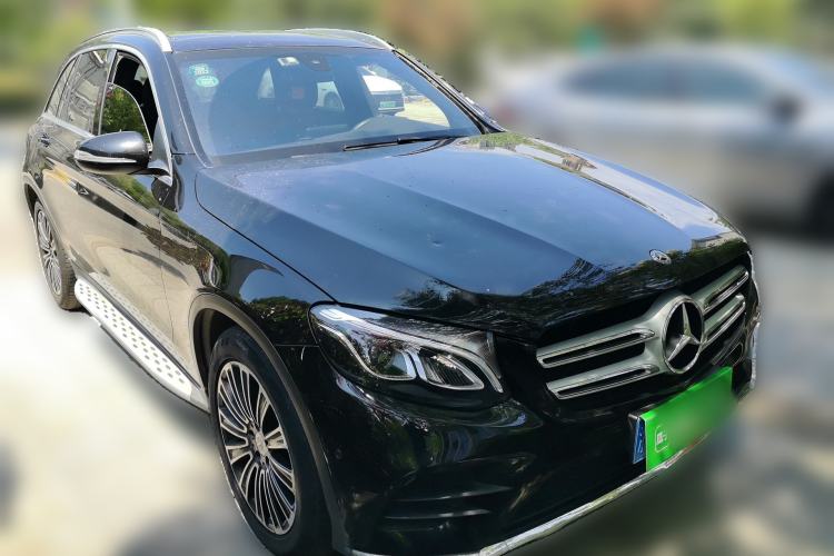 Used Mercedes-Benz GLC 2018 GLC 260 4MATIC Dynamic Edition Front Right 45 Deg