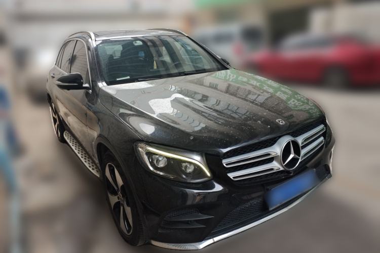 Used Mercedes-Benz GLC 2018 GLC 300 4MATIC Sport Edition Front Right 45 Deg