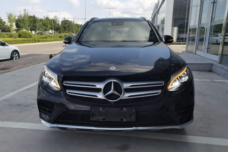 Used Mercedes-Benz GLC 2018 Facelift GLC 260 4MATIC Luxury Edition Front