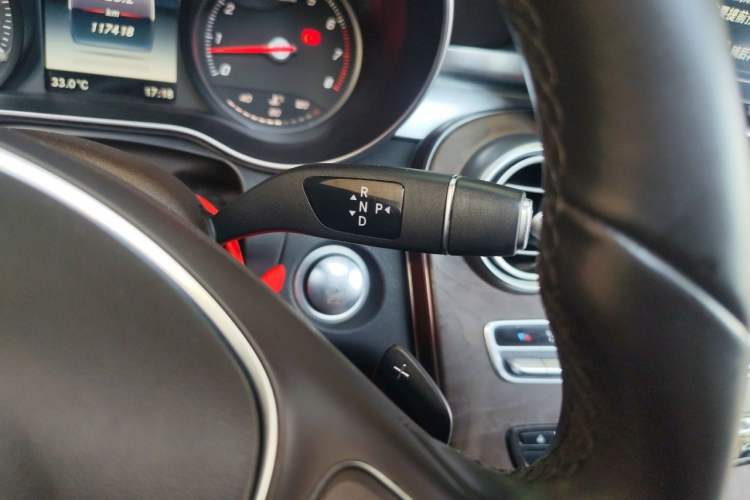 Used Mercedes-Benz GLC 2018 GLC 300 4MATIC Sport Edition Gear Lever