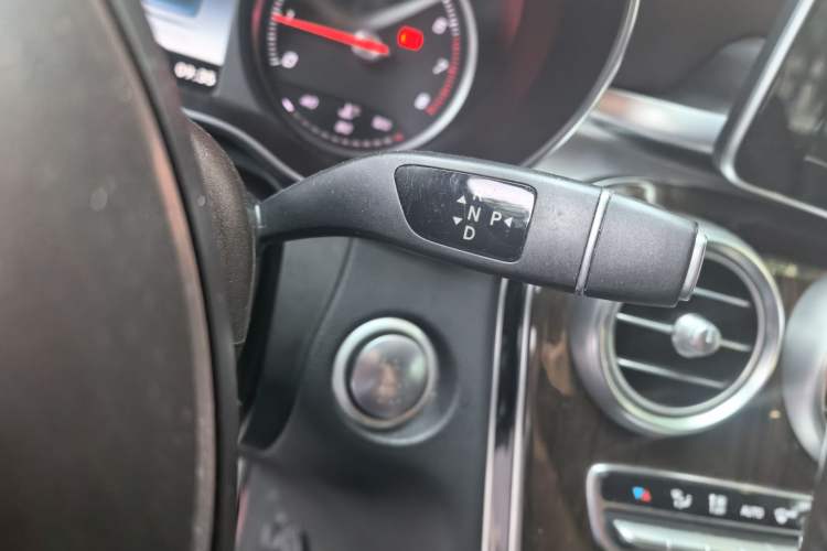 Used Mercedes-Benz GLC 2018 Facelifted GLC 260 4MATIC Dynamic Edition Gear Lever