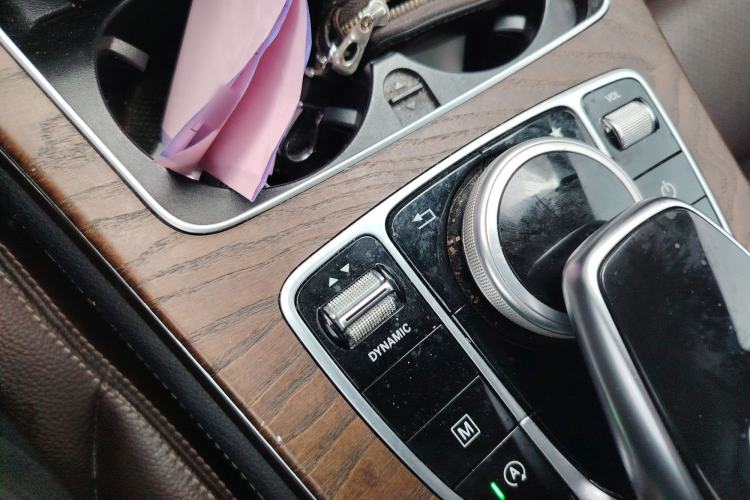 Used Mercedes-Benz GLC 2018 Refreshed GLC 300 4MATIC Dynamic Edition Gear Lever