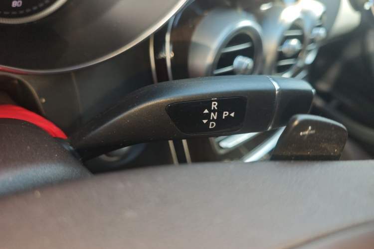 Used Mercedes-Benz GLC 2018 GLC 260 4MATIC Luxury Model Gear Lever