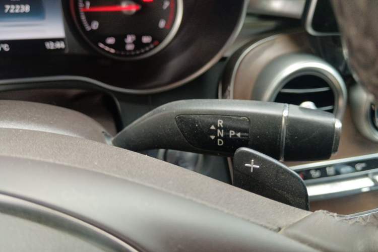 Used Mercedes-Benz GLC 2018 GLC 300 4MATIC Sport Edition Gear Lever