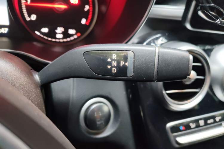 Used Mercedes-Benz GLC 2018 Facelift GLC 200 4MATIC Gear Lever