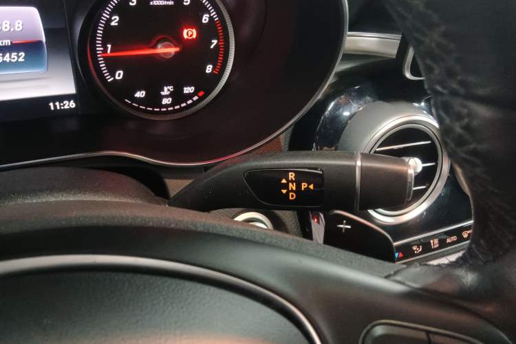 Used Mercedes-Benz GLC 2018 Facelift GLC 200 4MATIC Gear Lever
