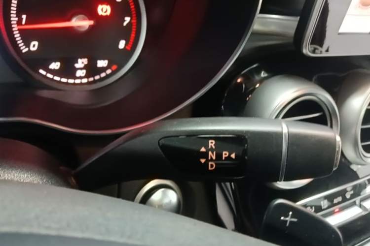 Used Mercedes-Benz GLC 2018 Facelift GLC 200 4MATIC Gear Lever