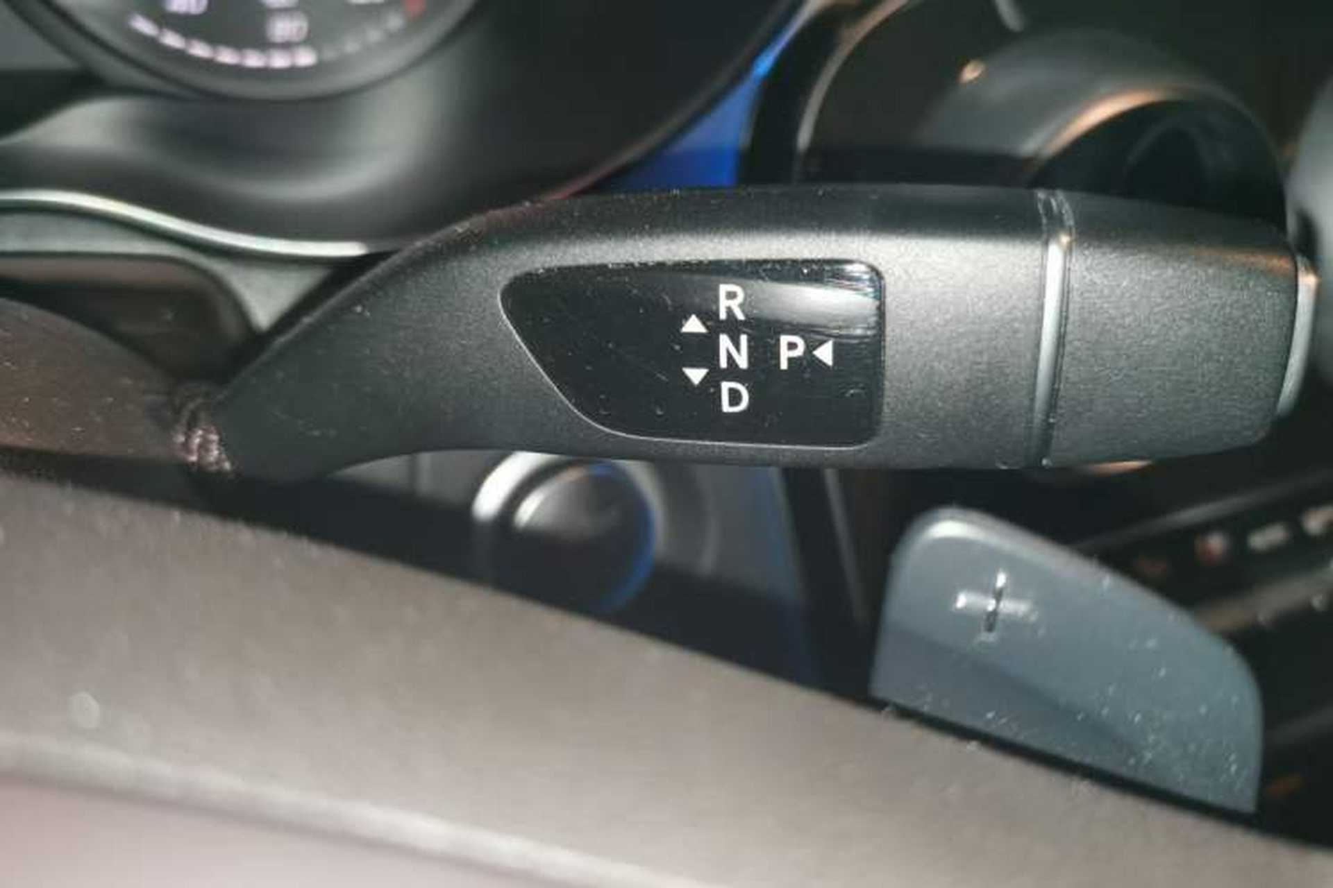 Used Mercedes-Benz GLC 2018 Facelifted GLC 260 4MATIC Dynamic Edition Gear Lever